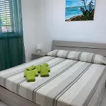 Lara 600 Metri Dal Mare *