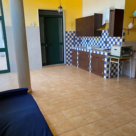 Casa vacanze Lara 600 Metri Dal Mare Santa Maria del Focallo